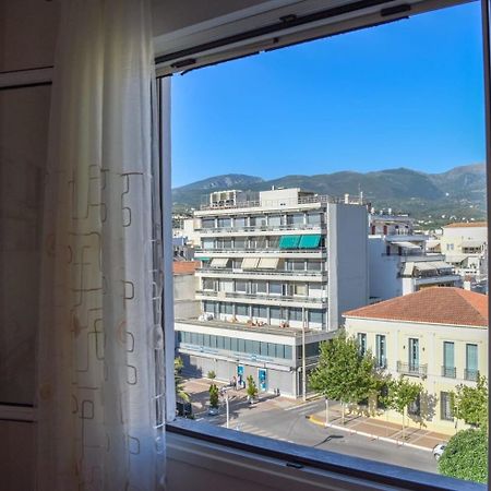 칼라마타 Cozy Flat On The Main Square, 10Min To The Sea 빌라 외부 사진